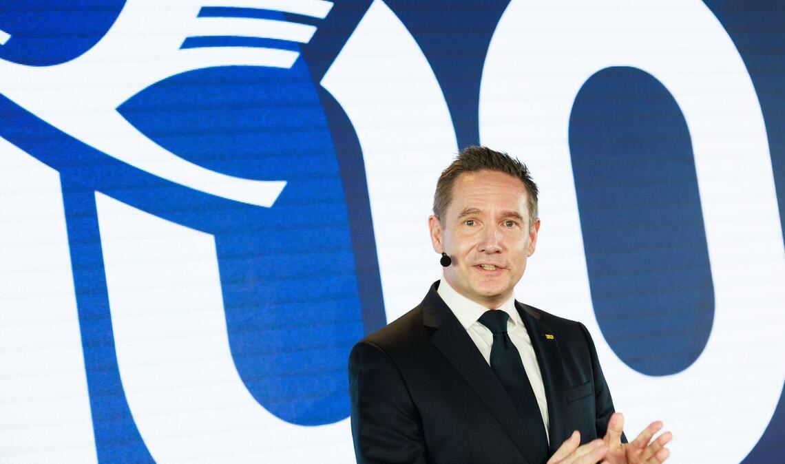 Jens Ritter, Chef der Lufthansa Airlines, präsentiert das neue Konzept. (Archivbild)