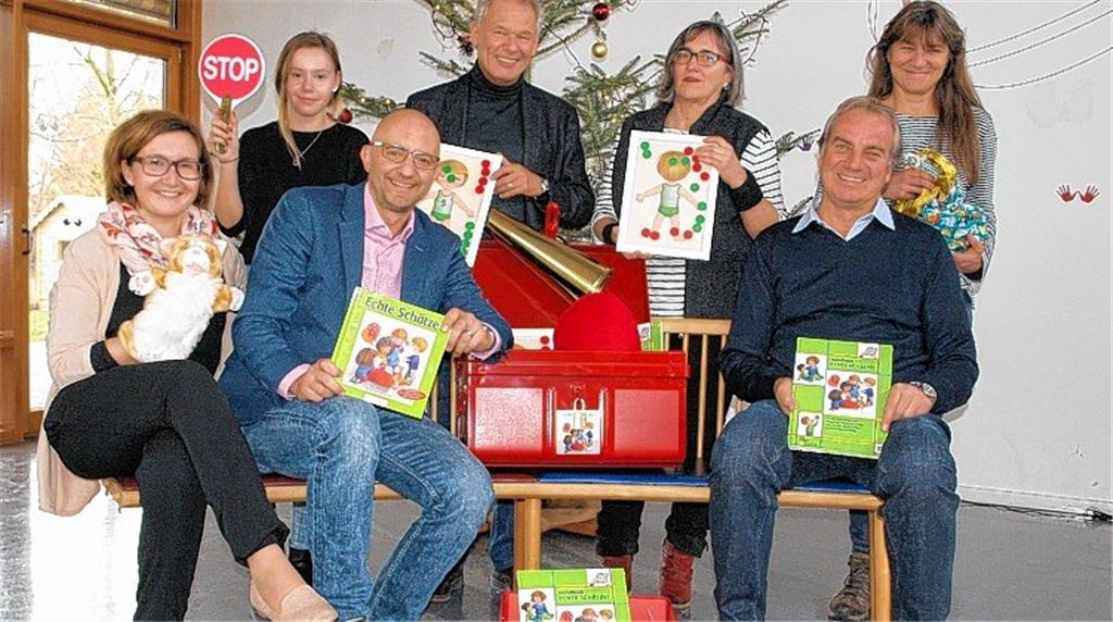 Stopp-Schild und Flüstertüte gegen Missbrauch