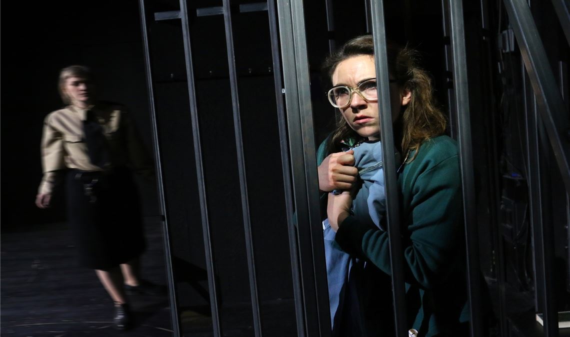 Mutter-Sohn-Beziehung endet tragisch Joanna Lissai überzeugt in der Rolle der Selma. Foto: Theater/Sabine Haymann