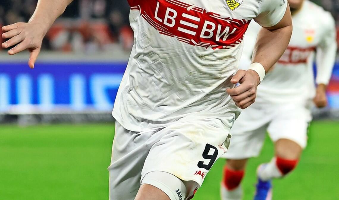 Job erledigt: Ermedin Demirovic dreht nach seinem zweiten Treffer für den VfB ab.