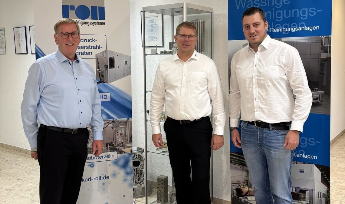 Jochen Protzer, Geschäftsführer der Wirtschaftsförderung Nordschwarzwald (li.) und Mirko Elinger, Wirtschaftsförderer der Stadt Mühlacker (re.), mit Geschäftsführer Tobias Oberauer. Foto: Stadt Mühlacker