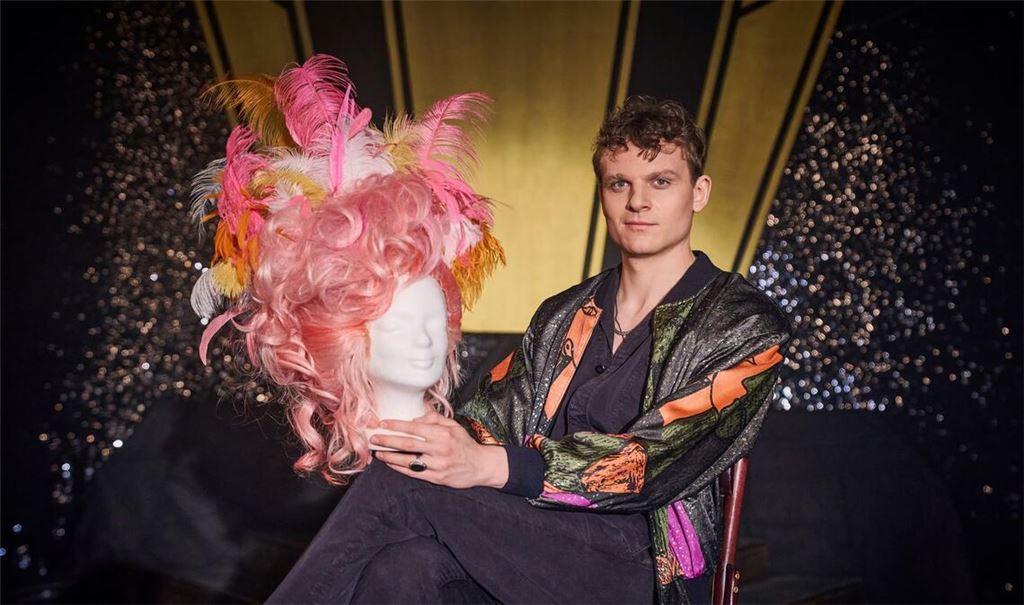 Johannes Hegemann spielt im ZDF-Film "Olivia" den Künstler Oliver Köbel, der als Dragqueen Oliver Knöbel bekannt ist. (Handoutbild)