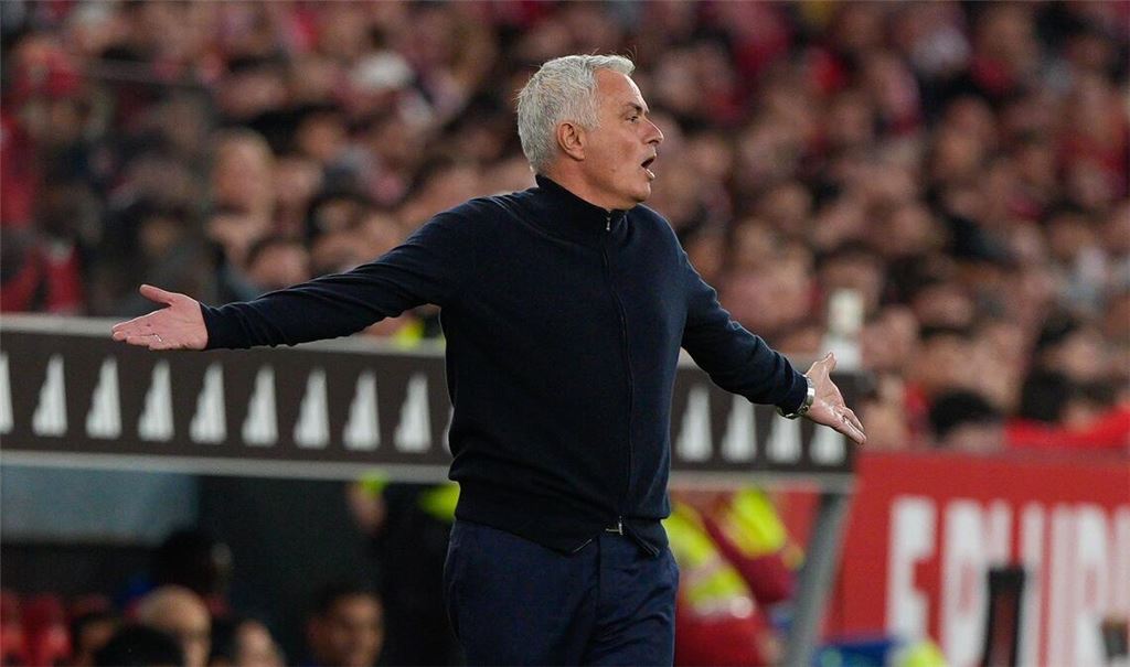 Jose Mourinho, Trainer von SL Benfica, könnte bald wieder bei Real Madrid unter Vertrag stehen (Archivfoto).