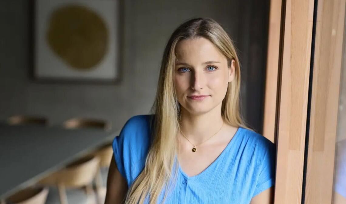 Josephine Ballon ist die Geschäftsführerin der Organisation HateAid, die sich gegen Hass und Hetze im Netz einsetzt.