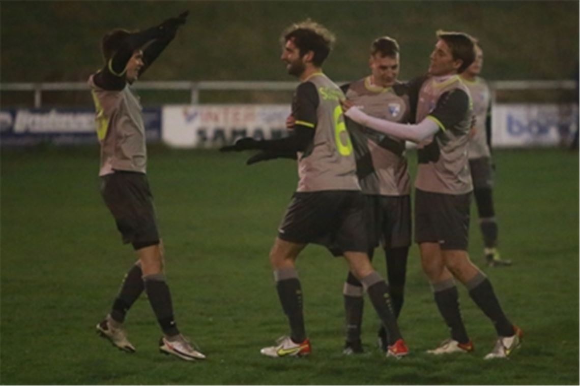 Jubel der SG beim 5:0-Heimsieg gegen Besigheim im November. Archivfoto: Huber