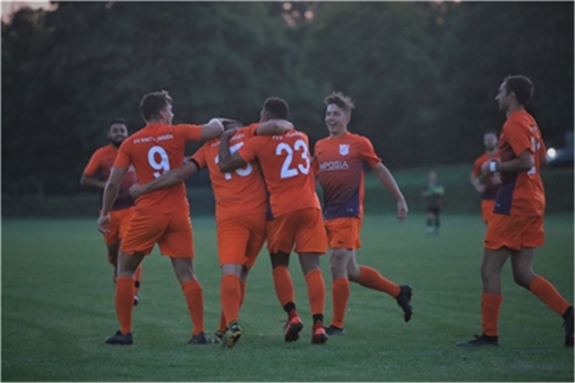 FV Knittlingen empfängt den Tabellendritten Jubel vor heimischer Kulisse? Der FV Knittlingen empfängt am Mittwoch die SpVgg Conweiler-Schwann. Archivfoto: Huber