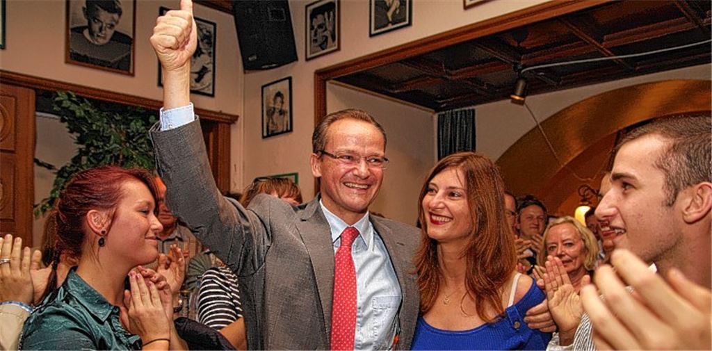 Jubelstimmung: Gunther Krichbaum gewinnt im vierten Anlauf zum vierten Mal das Direktmandat für die CDU – und fährt in mehr als nur einer Enzkreisgemeinde die absolute Mehrheit ein.