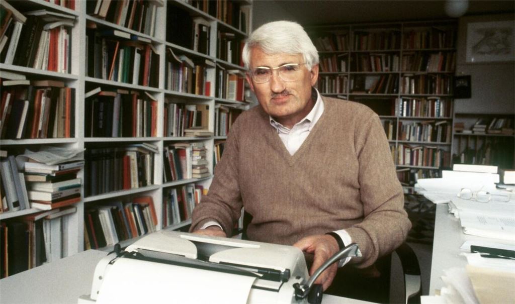 Jürgen Habermas 1981 in seinem Haus in Starnberg. (Archivbild)