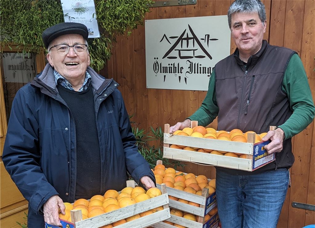 Jürgen Krauth (re.), Chef der Ölmühle Illingen, und Hans Bauer von der evangelischen Kirchengemeinde. Foto: privat