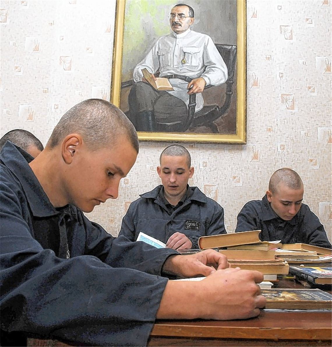 Jugendarbeit statt Knast: Auch international (im Bild eine Szene aus Charkow in der Ukraine) wirbt Walther Specht aus Sternenfels für das Konzept der mobilen Jugendarbeit.