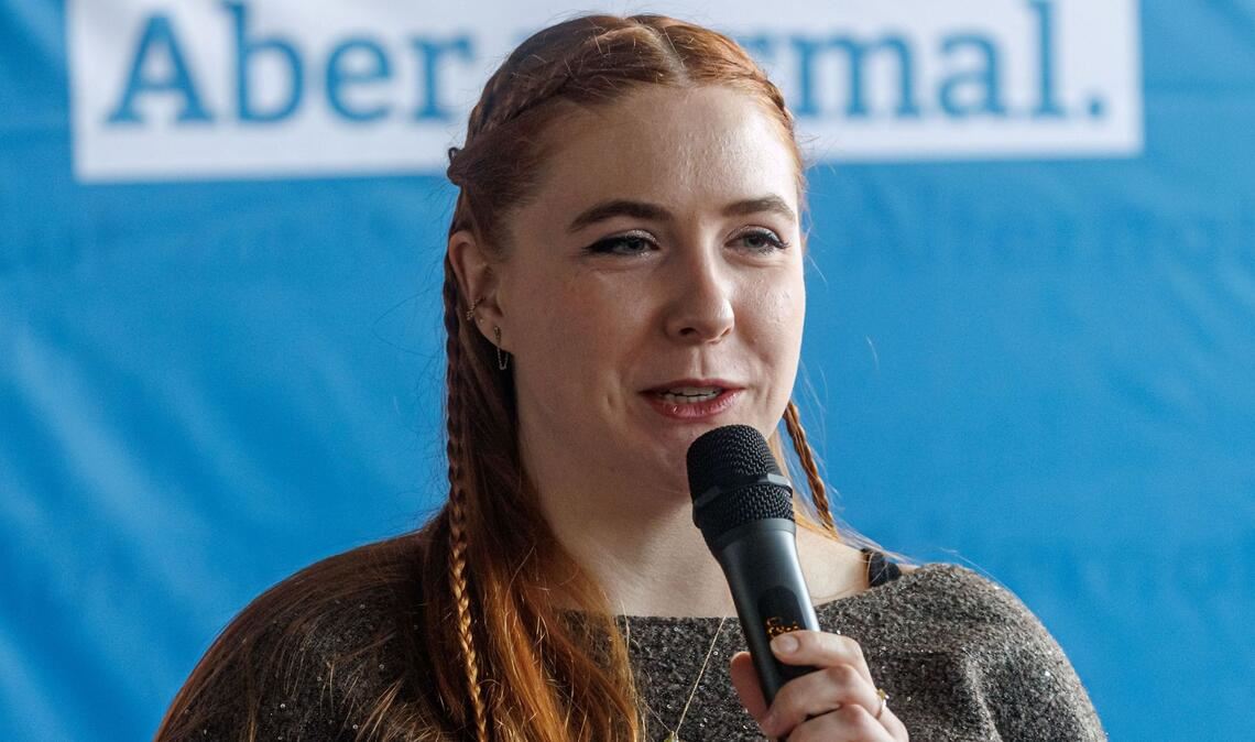 Julia Gehrckens (AfD) spricht auf der Gründungsveranstaltung des Schleswig-Holsteinischen Landesverbands der „Generation Deutschland“, der Jugendorganisation der AfD. (Archivbild)