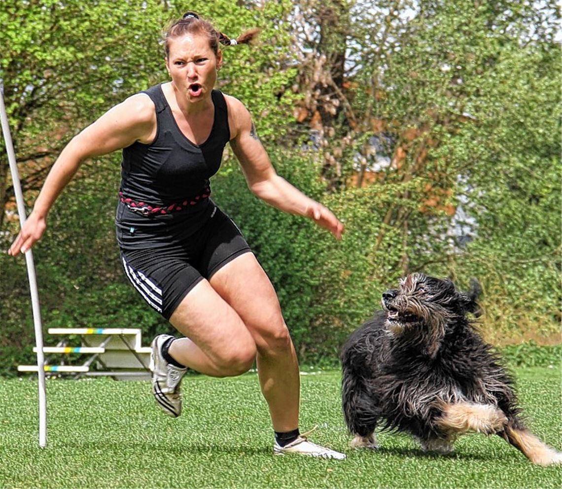 Julia Zimmermann mit Ares gehört zu den Mitfavoriten bei den Aktiven. Foto: Heintel