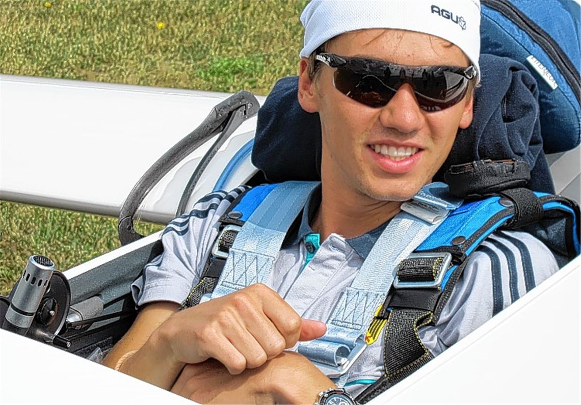 Julian Klemm im Cockpit. Foto: privat