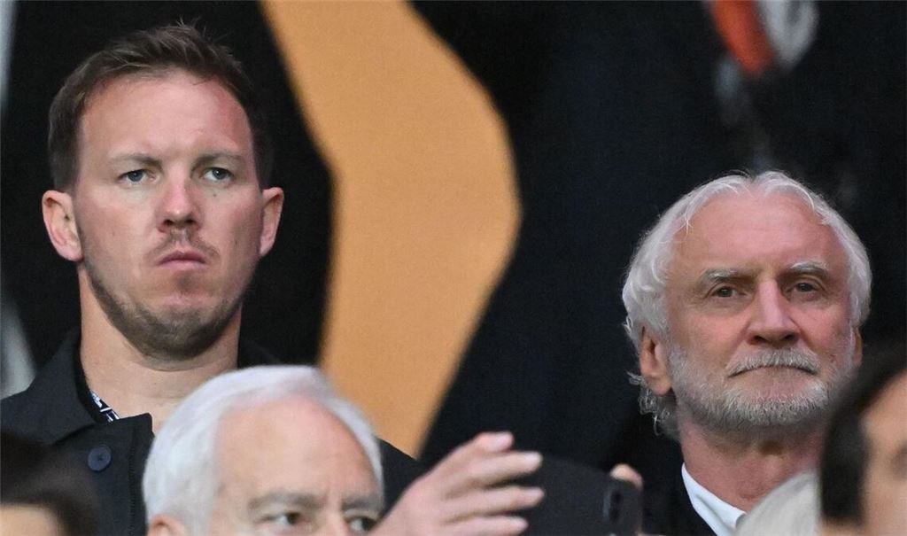 Julian Nagelsmann besuchte gemeinsam mit DFB-Sportdirektor Rudi Völler das Finale in Istanbul.