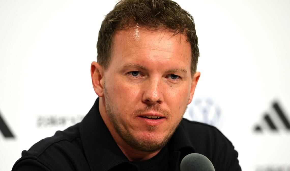 Julian Nagelsmann verrät einige Personalien bei der Pressekonferenz im Stadion.