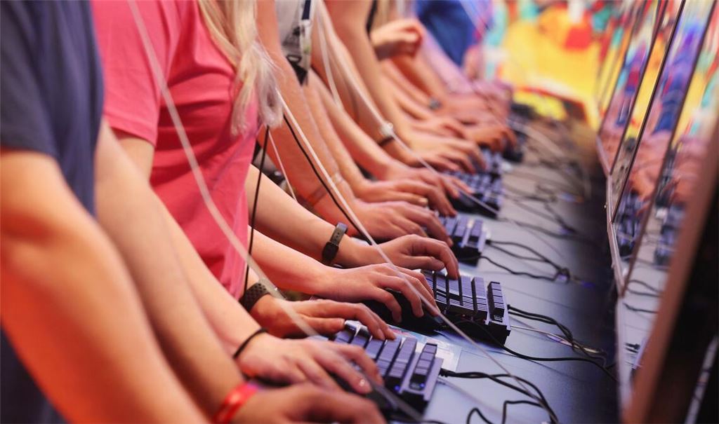 Jung und meist männlich: Besucherinnen und Besucher der Gamescom (Archivbild)