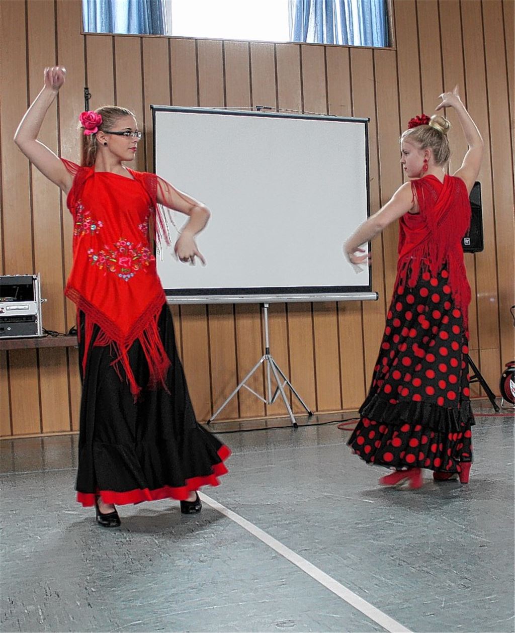 Spanisches Flair in der Knittlinger Festhalle