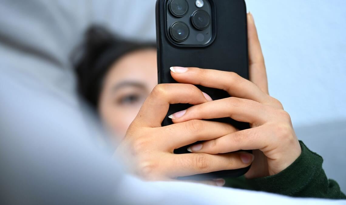 KI-generierte Fotos und Videos auf Plattformen wie Tiktok sind im Alltag angekommen. (Symbolbild)