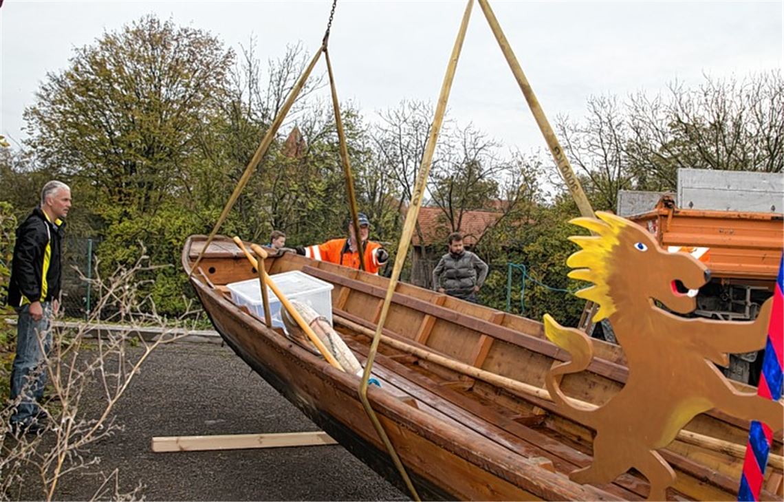 Kähne kommen ins Trockene. Foto: privat