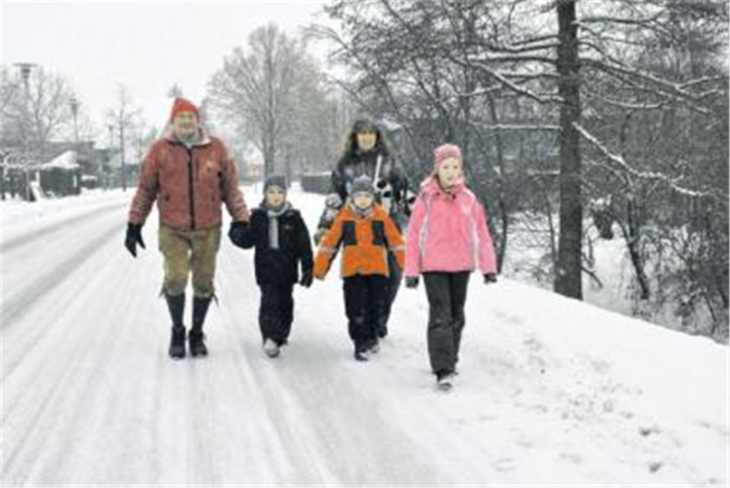 Kalt, aber schön: Familienausflug durch eine malerische Winterlandschaft rund um Zaisersweiher.
Foto: Stahlfeld