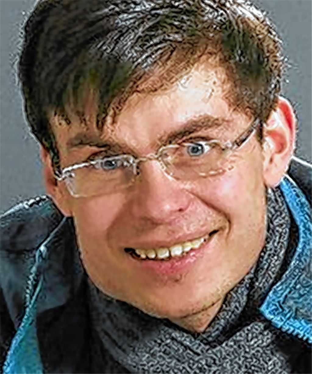 Kandidaten-Trio: Amtsinhaber Heinz-Peter Hopp (oben), Marius Augustin von der „Nein-Idee“ (links unten) und Florian Blume. 