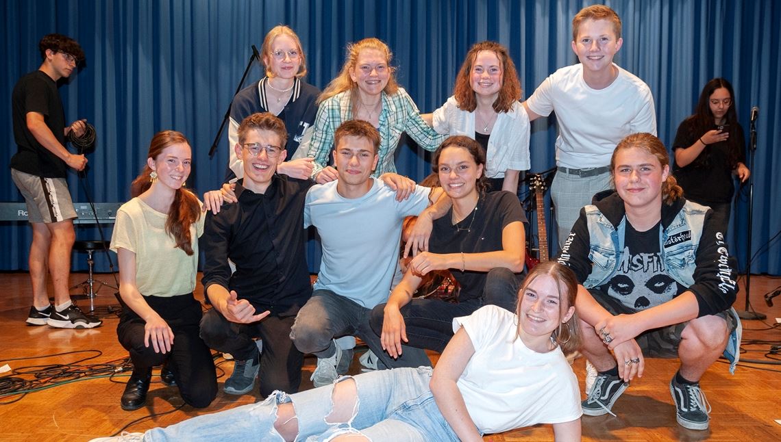 Kandidatinnen und Kandidaten bei der Wahlparty. Foto: Fotomoment