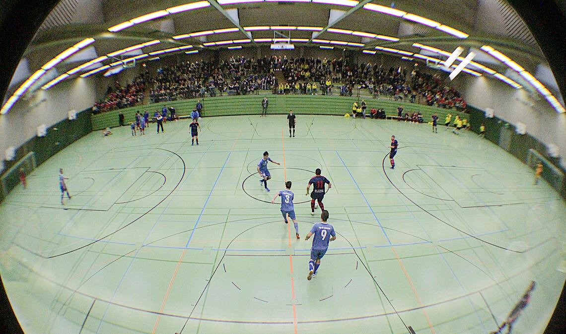 Kann bis auf weiteres nicht saniert werden: die Mühlacker Enztalsporthalle. Foto: Archiv