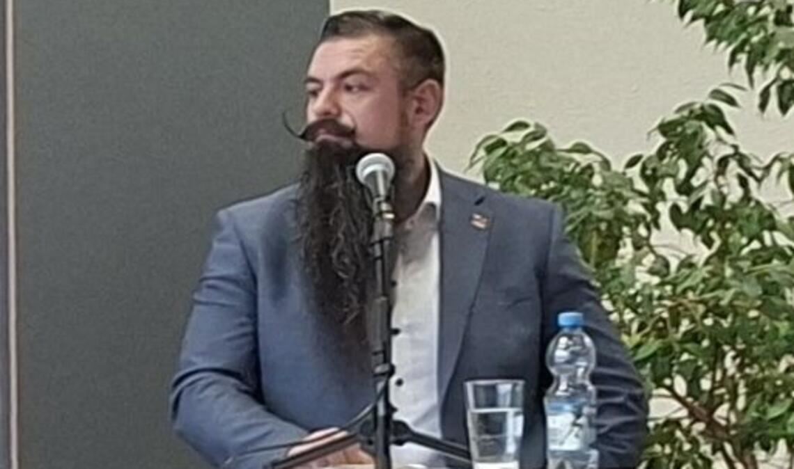 Kann mit seinem Ergebnis zufrieden sein: Alexander Steblau im Wahlkampf. Foto: Archiv