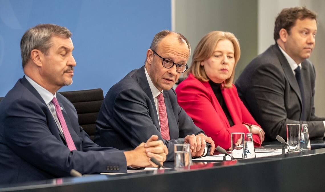 Kanzler Merz dämpfte Erwartungen an langfristig wirkende Entlastungen bei den Spritpreisen.