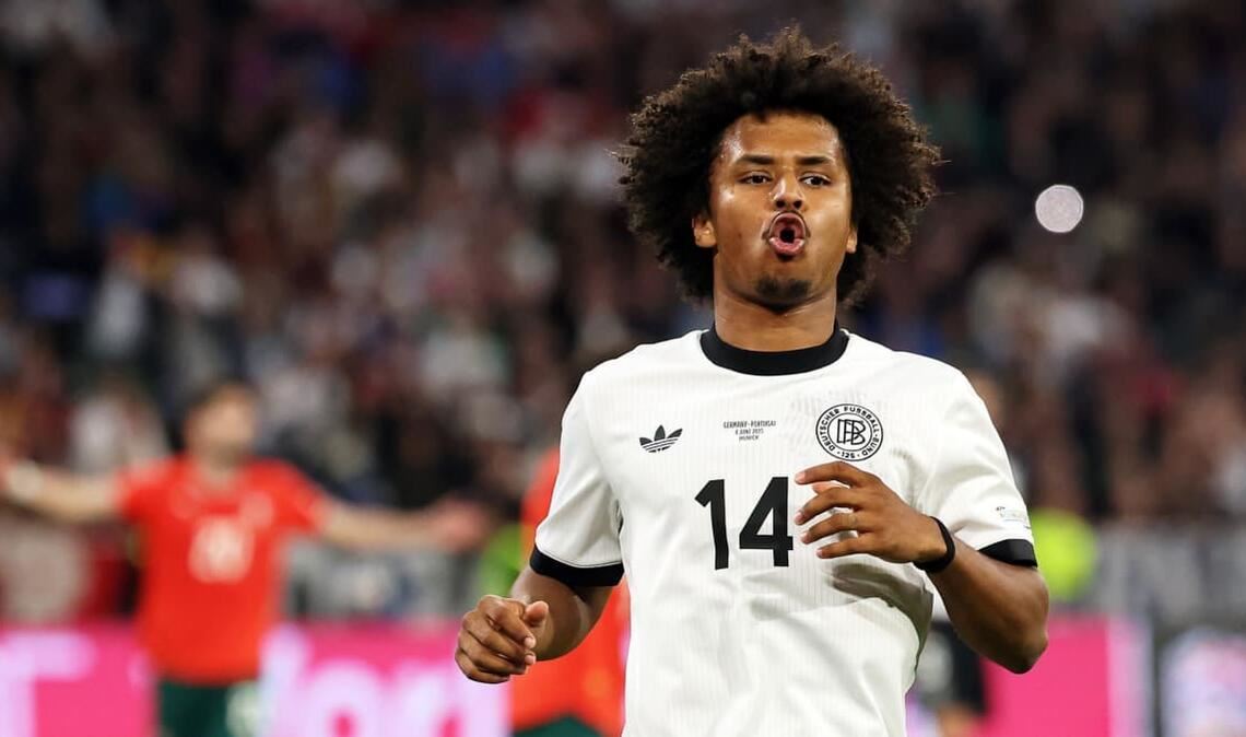 Karim Adeyemi (Note 2,5): Der rechte Flügelmann vom FC Barcelona zeigte, dass er Lust auf die Nationalelf hat. War sehr engagiert – und spulte eine großes Laufpensum ab. Setzte sich unmittelbar vor dem 1:0 durch Nmecha energisch im Zweikampf ein. Vergab allerdings die dicke Chance zum 2:0, als er freistehend drüber schoss (38.). Blieb aber auch danach sehr aktiv.