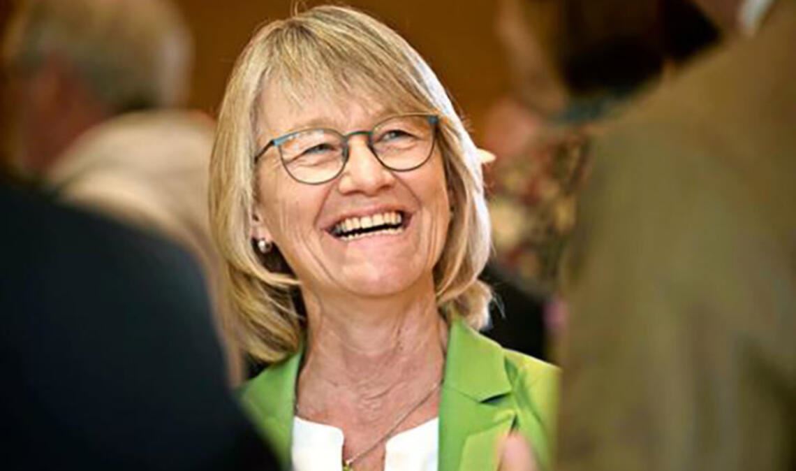 Karin Eckstein bei der Preisverleihung in der Barbara-Künkelin-Halle. Foto: Stoppel