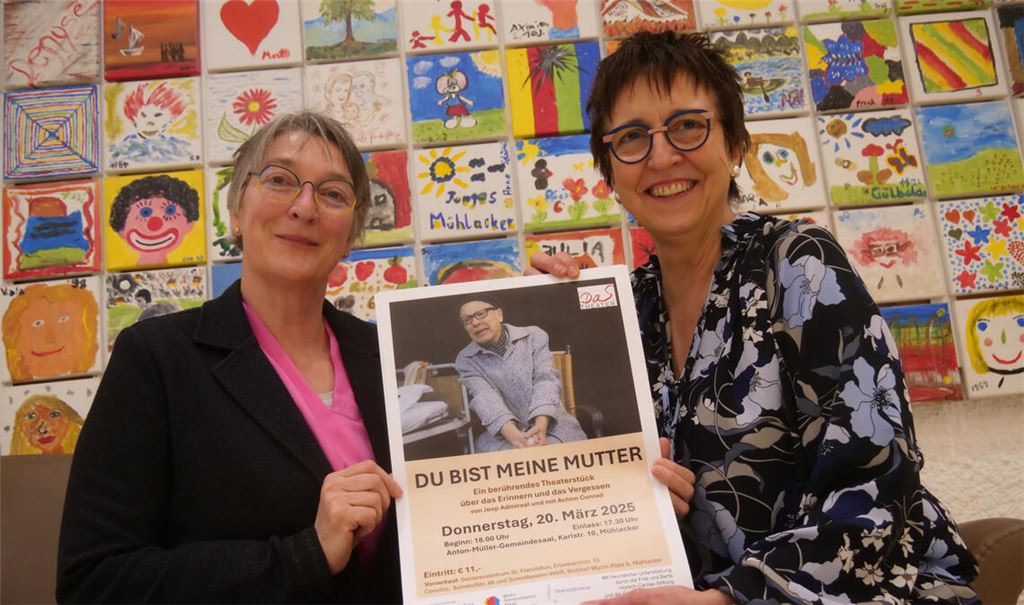 Karin Watzal (li.) und Alexandra Rapp wollen mit dem Theaterstück „Du bist meine Mutter“ ein niederschwelliges Angebot machen, um Menschen das Thema Demenz in seinen vielfältigen Ausprägungen näher zu bringen. Foto: Friedrich
