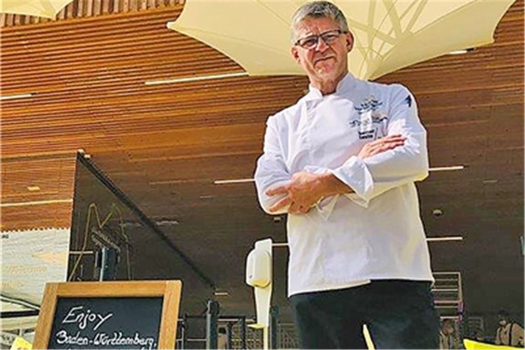 Karl Schempf aus Maulbronn kochte jetzt bei der EXPO 2020 in Dubai. Fotos: privat