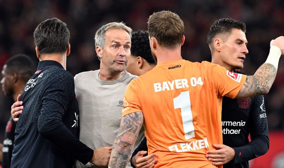 Kasper Hjulmand freut sich über ein gelungenes Debüt bei Bayer Leverkusen.
