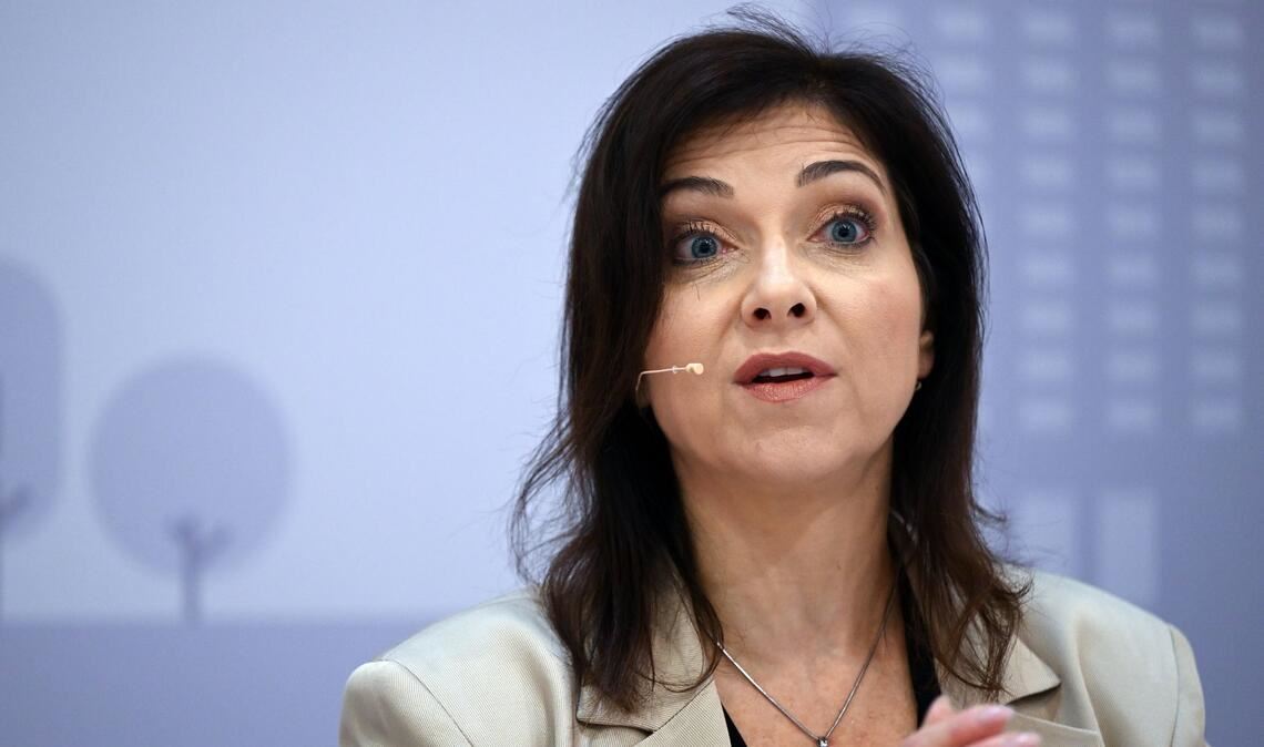 Katherina Reiche, Vorstandsvorsitzende Westenergie und Vorsitzende des Nationalen Wasserstoffrates, spricht auf dem Podium in Essen.
