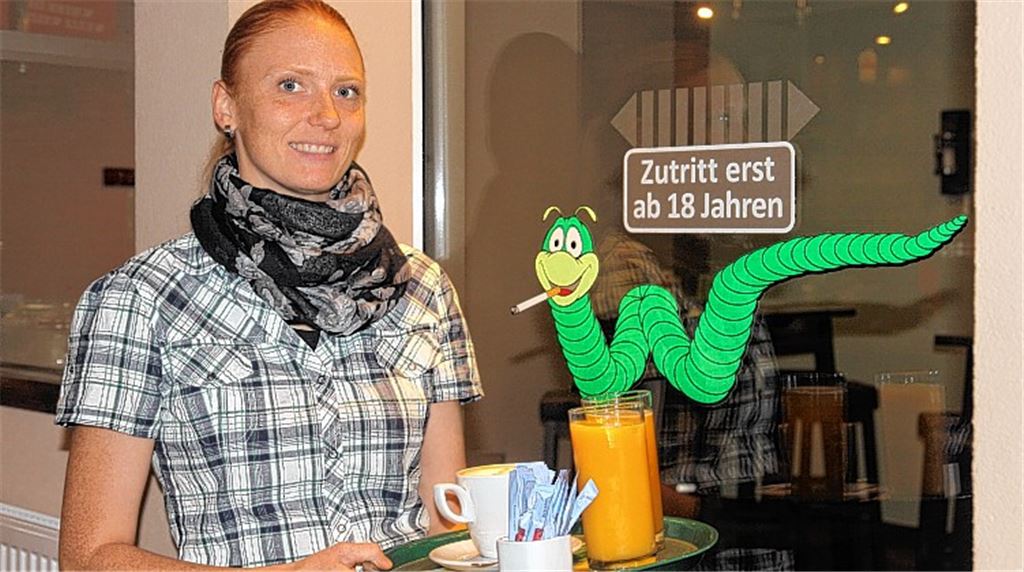 Kathleen Eisenberg bedient im Würmle.