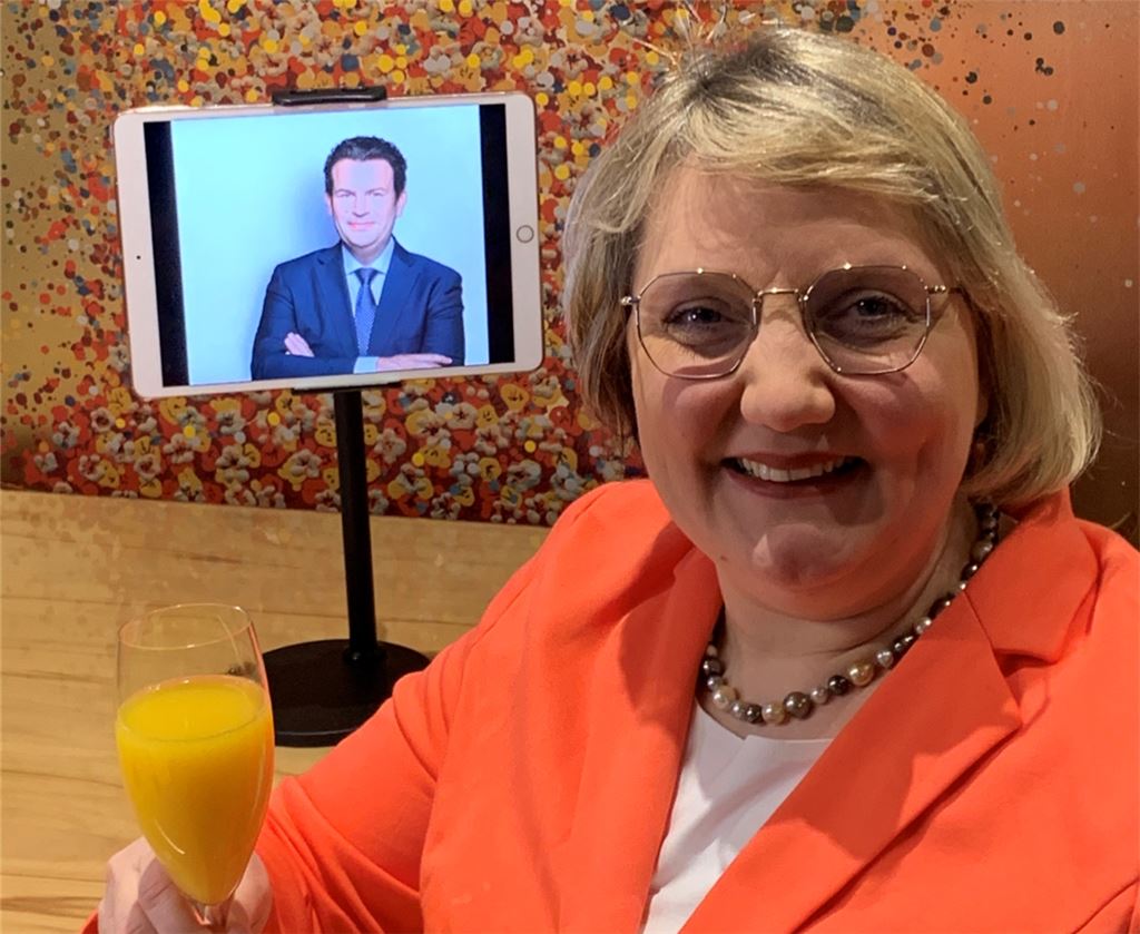 Katja Mast feiert über die Internetplattform Zoom ihren 50. Geburtstag mit Gästen. Die Festrede hält der Parteifreund und Bundesarbeitsminister Hubertus Heil.privat