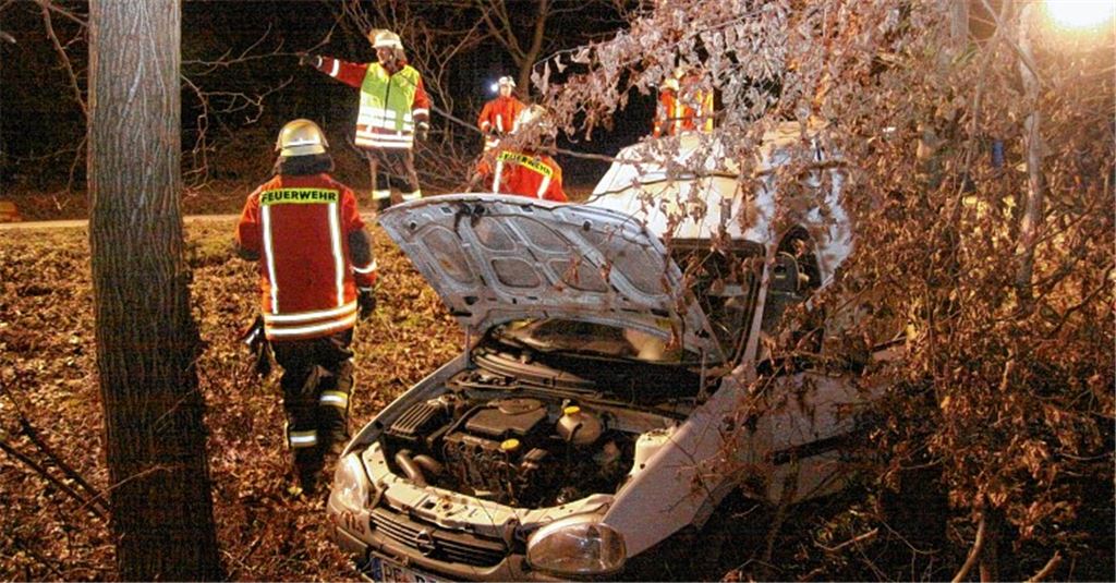 Kaum beschädigt: Der Sachschaden am Wagen beträgt nur 200 Euro – und dennoch schwebt das Unfallopfer in akuter Lebensgefahr.