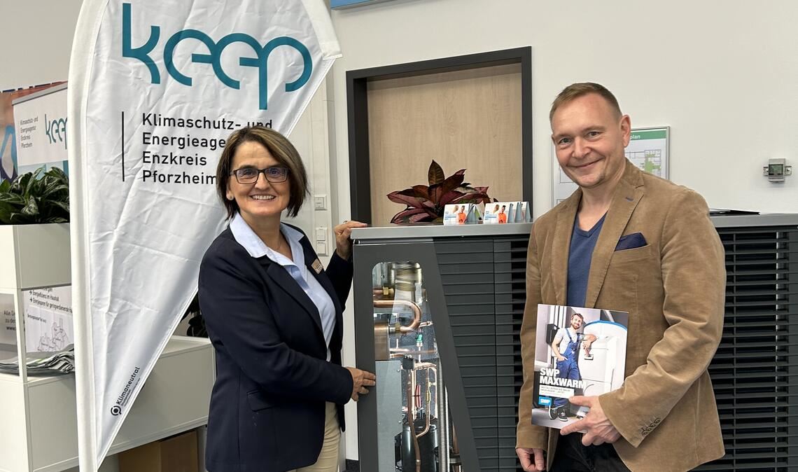Keep-Geschäftsführerin Edith Marqués Berger und Dr. Aik Wirsbinna, Bereichsleiter Vertrieb und Kundenservices. Foto: enz