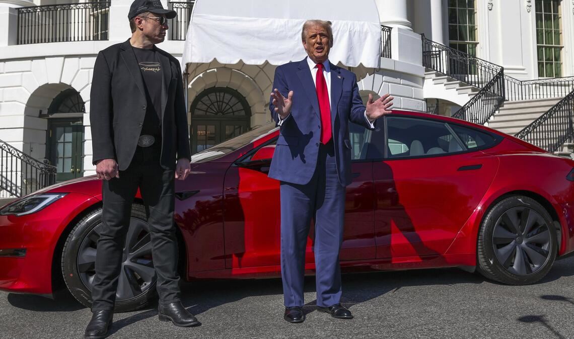 Kein halbes Jahr nach dem Zerwürfnis mit Elon Musk hat US-Präsident Donald Trump wieder gute Worte für den Tech-Milliardär übrig (Archivfoto).