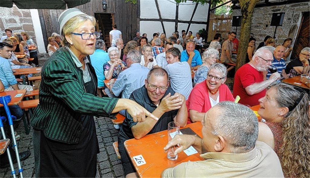 Bronnweiler Weiber ziehen alle Register