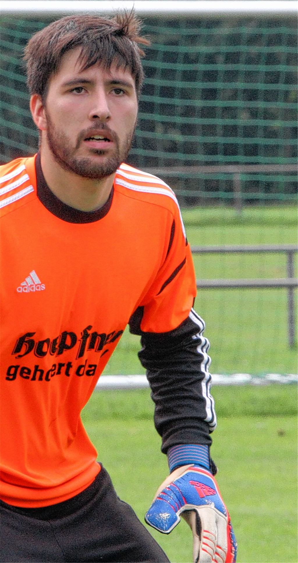 Keine Not im Tor bei den Sportfreunden: Nach dem Weggang von Martin Schlagentweith zur Spvgg Zaisersweiher dürfte vermutlich Dennis Schöffler (li.) die Nummer zwei hinter Stammkeeper Mario Lanzara (Mitte) sein. Außerdem steht auch noch Edgar Löffler zur Verfügung.Archivfotos: Eigner