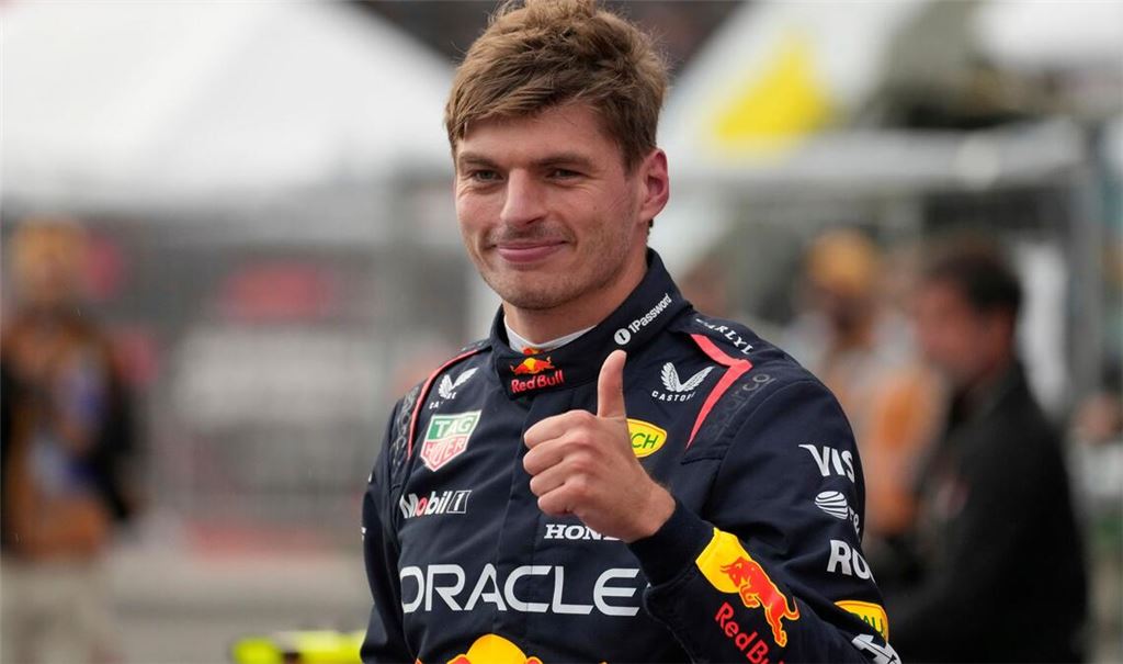 Keiner war schneller: Verstappen startet in Baku von der Pole.