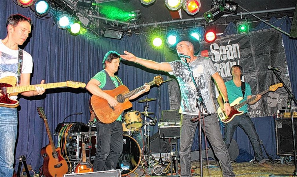 Kienzle meets Seán Treacy.