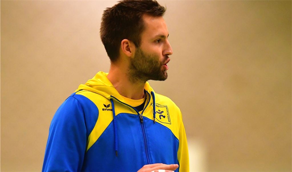 Kim Kallfass ist seit Sommer 2019 Spielertrainer des HC Blau-Gelb Mühlacker.Archivfoto: Schüller