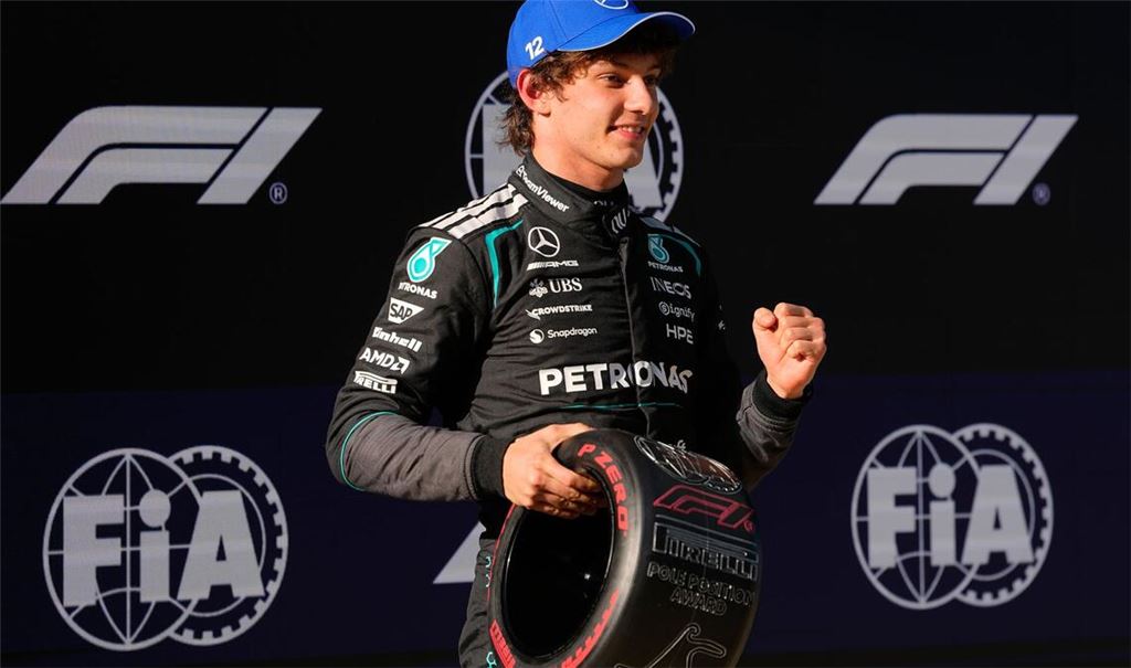 Kimi Antonelli schreibt in Shanghai Geschichte.