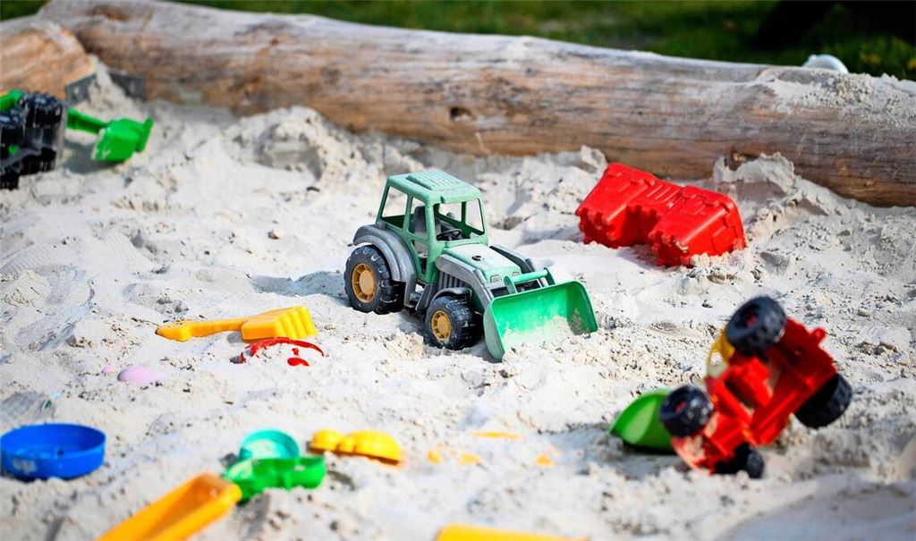 Kinder haben auf einem Spielplatz in Jena eine Handgranate ausgebuddelt (Symbolfoto).