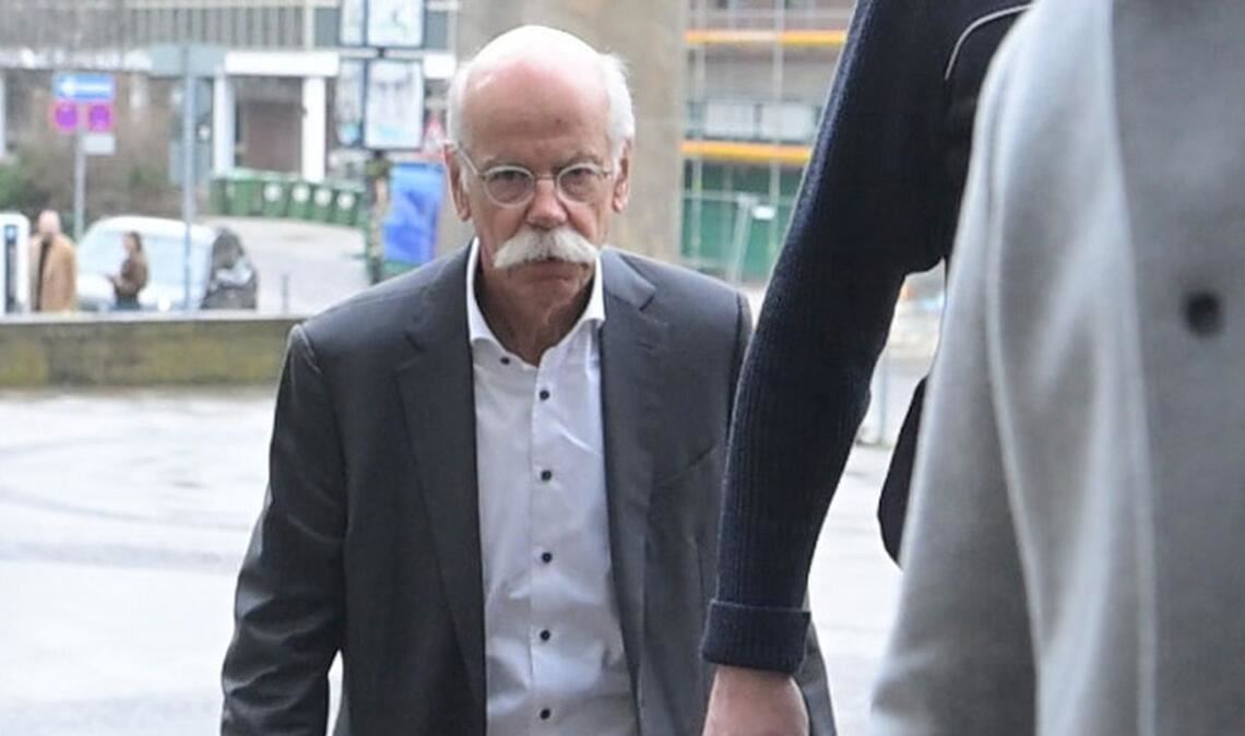 Klagenden Anleger werfen in einem Kapitalanleger-Musterverfahren der Mercedes-Benz Group vor, ihre kapitalmarktrechtlichen Pflichten verletzt zu haben.