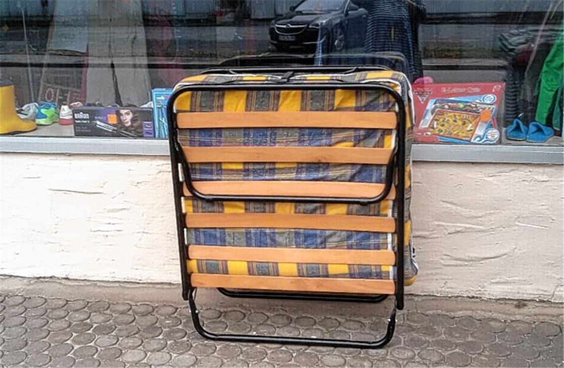 Ladenbesitzerin beklagt Müllproblem