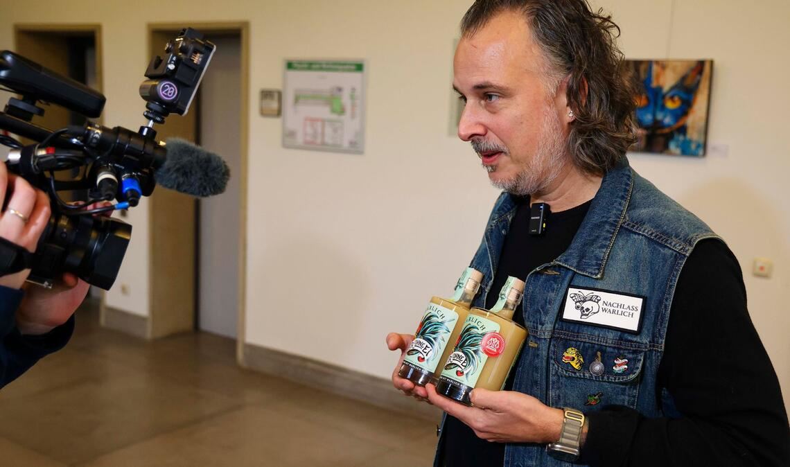 Klare Entscheidung des Landgerichts: Ole Wittmann darf seinen Likör ohne Ei "Likör ohne Ei nennen"